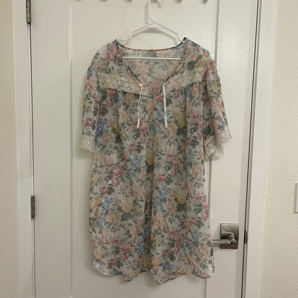 Vintage GrandmaCore Floral Nighty Moo Moo Cottagecore Chic Ditsy